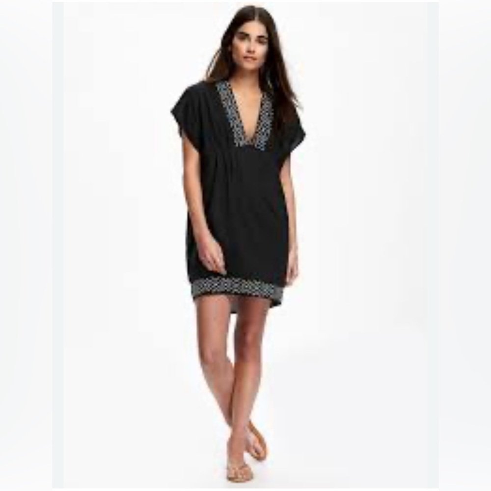 Old Navy Black V-Neck Embroidered Swim Cover-Up. Size-Small